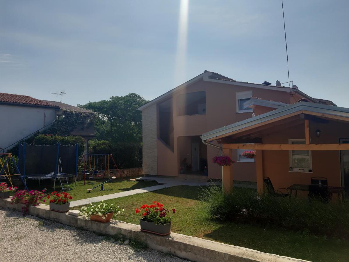 Apartments Dora بوريتش المظهر الخارجي الصورة