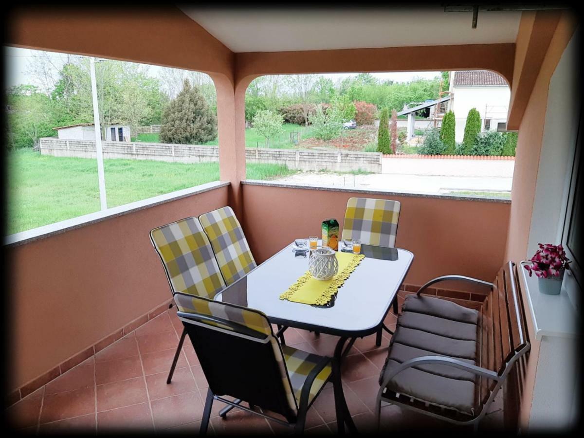 Apartments Dora بوريتش المظهر الخارجي الصورة